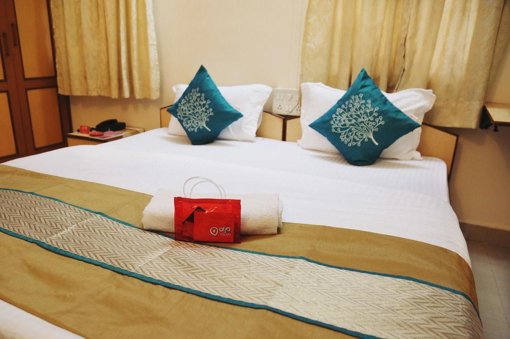 Oyo 946 Royce Studio Apartments Pune Exterior foto
